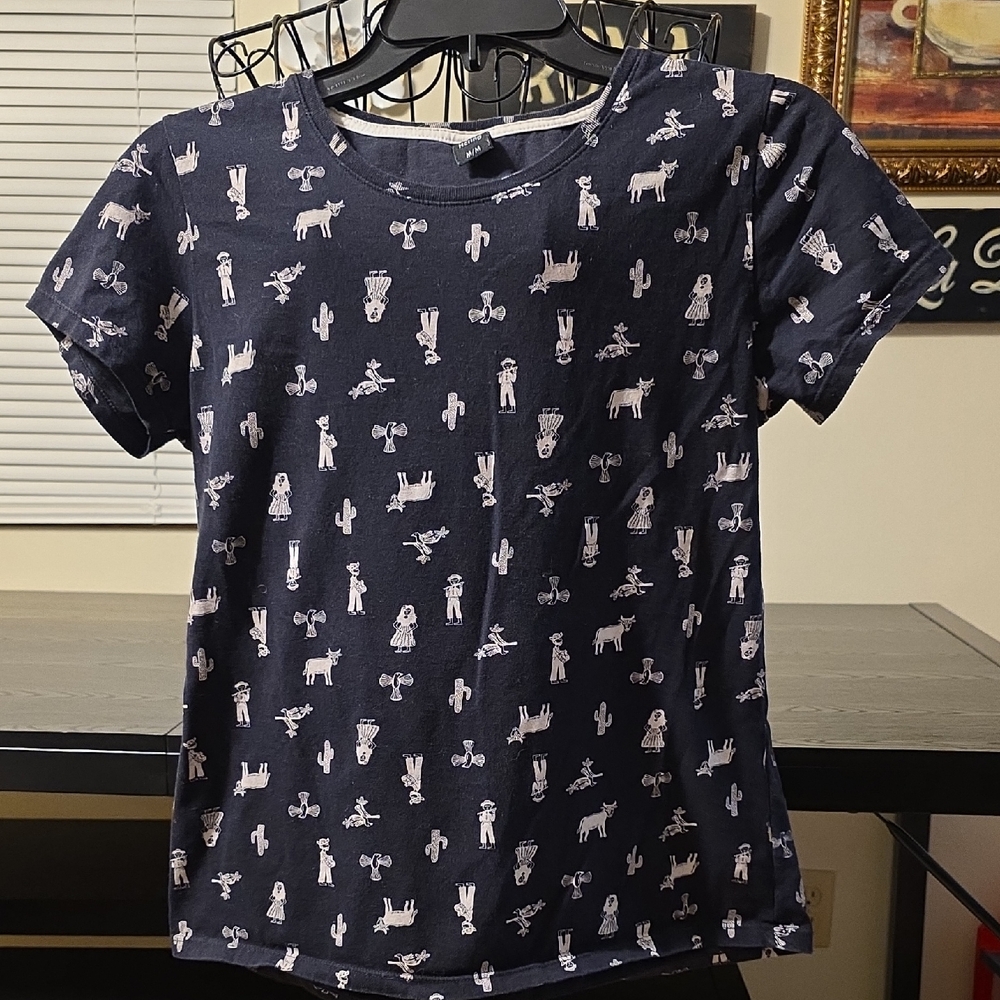 Hering Black & White Graphic T-Shirt Mexican Inspired Womens Size Medium